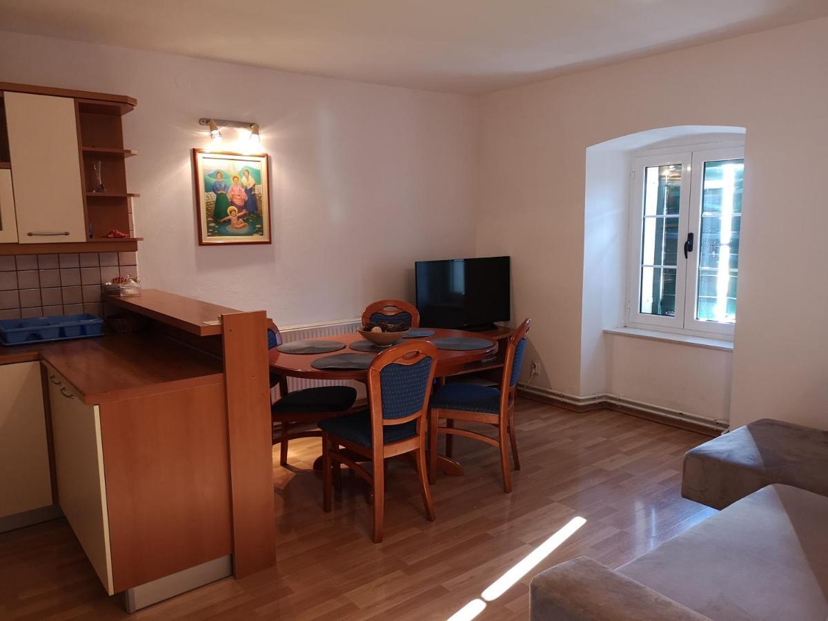 Apartments Jerko Примоштен Экстерьер фото