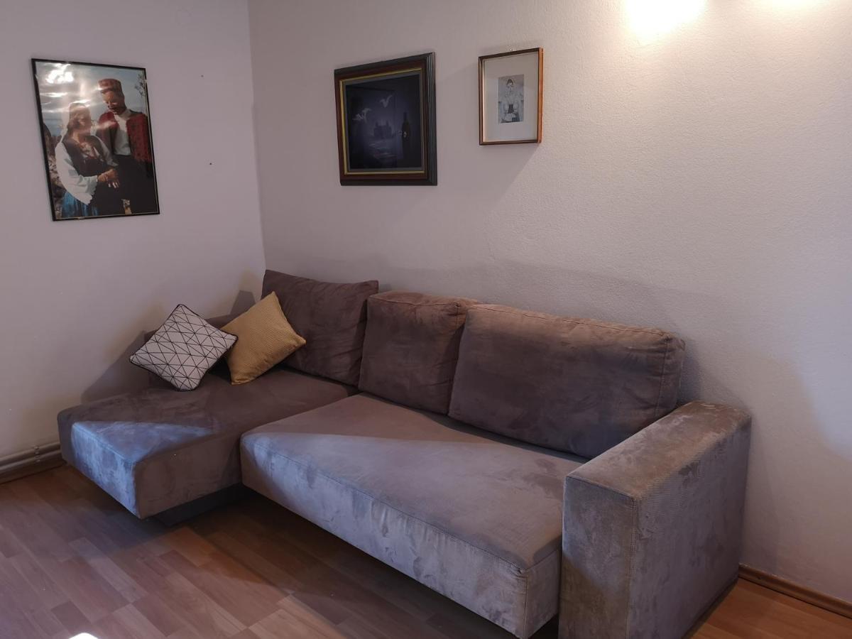 Apartments Jerko Примоштен Экстерьер фото